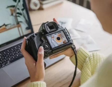 Artsusshop .com/ homepage showcasing diverse art supplies and community features